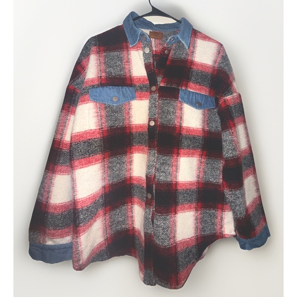 POL Women's Plaid Shacket Oversized Denim Trimβ Fuzzy Button Up Size S